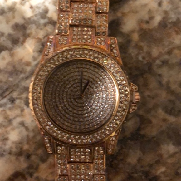 Watch - Picture 2 of 3